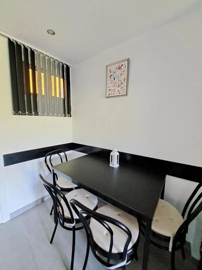 Minerva Red Sun Studio Apartment Benalmadena Spain
